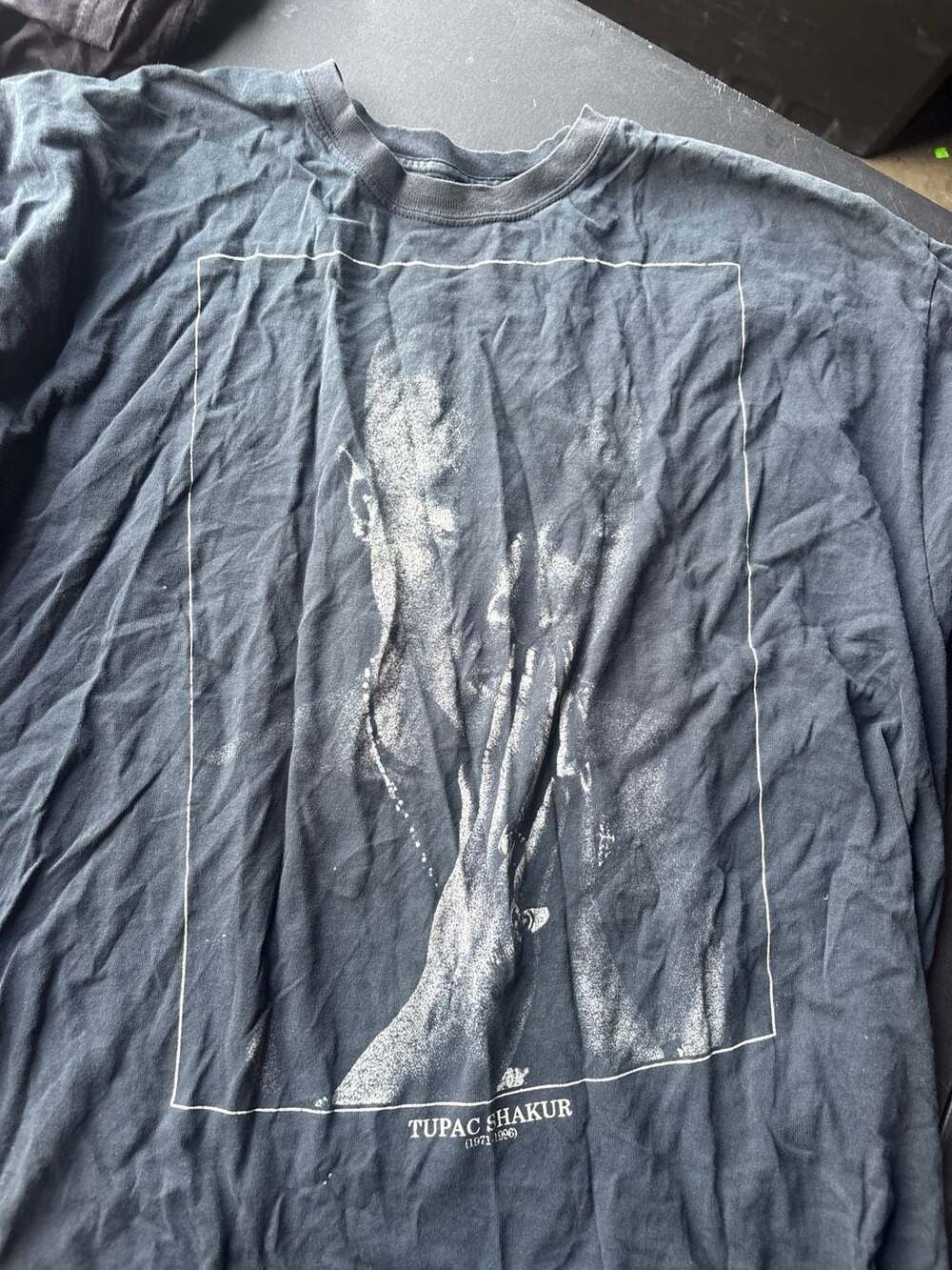 Bravado Tupac Shakur Praying Hands Graphic T-Shirt XXL